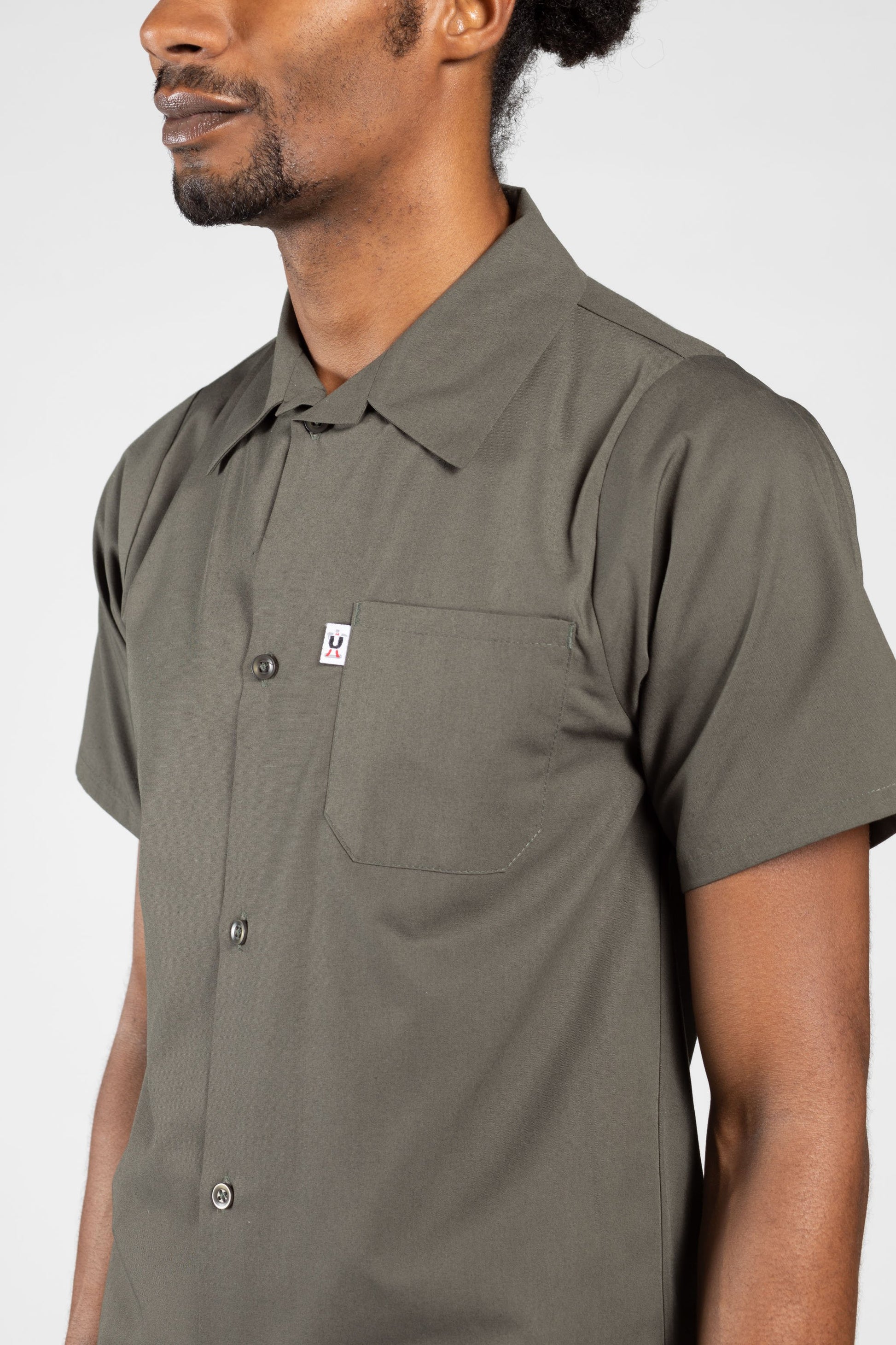 Gerry Men's Short Sleeve Quick Dry Tech Woven Shirt (Light Grey  Plaid, Medium) : Clothing, Shoes & Jewelry